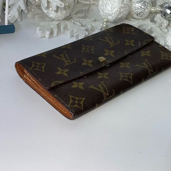 AUTHENTIC 🎖️ Louis Vuitton Monogram Sarah Wallet - Picture 5 of 14